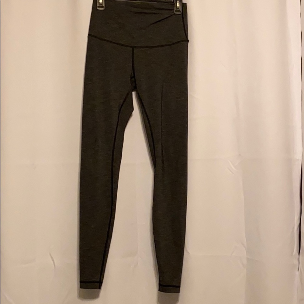 Lululemon Wunder Under 28” High Rise leggings - Picture 3 of 4